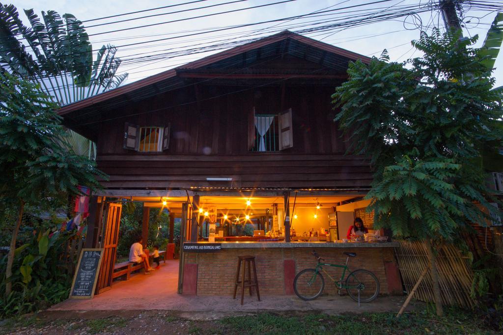 Hotel Champa Lao Bungalows Vang Vieng Exterior foto